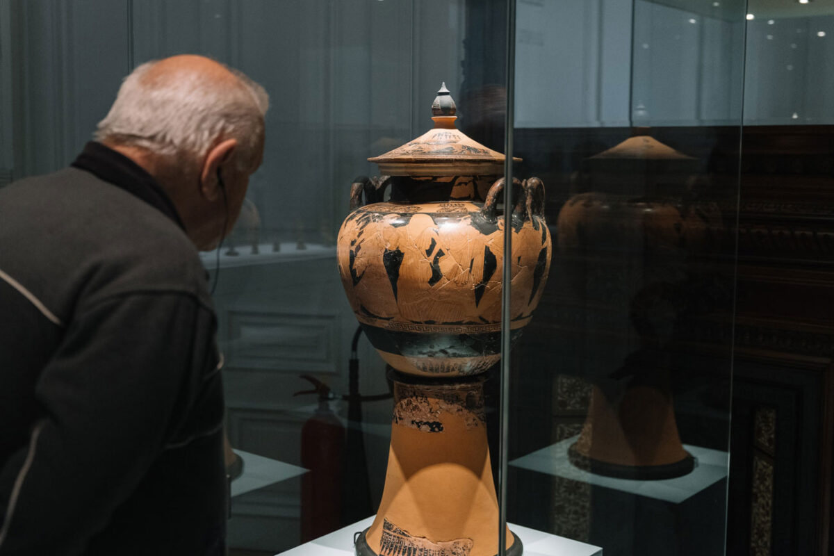 «Εργαστήρια Ευεξίας για άτομα 65+» στο Μουσείο Κυκλαδικής Τέχνης. Φωτ.: Πάρις Ταβιτιάν. © Μουσείο Κυκλαδικής Τέχνης.