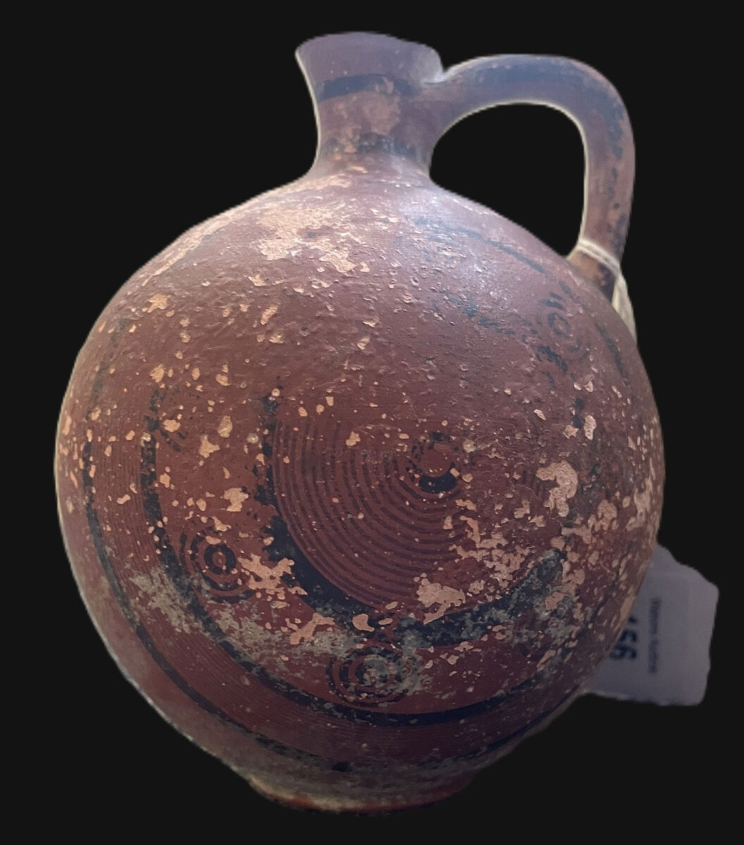 Η πρόχους που θα επιστρέψει στην Κύπρο. Πηγή εικόνας: Υφυπουργείο Πολιτισμού Κύπρου.