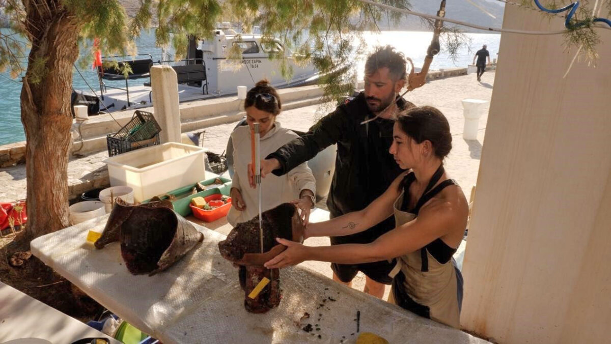 Καταγραφή ευρημάτων στο πεδίο. Πηγή εικόνας: ΥΠΠΟ.