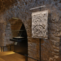 Συνεχίζεται η έκθεση της Νόρας Όκκα στο Μουσείο Αργυροτεχνίας