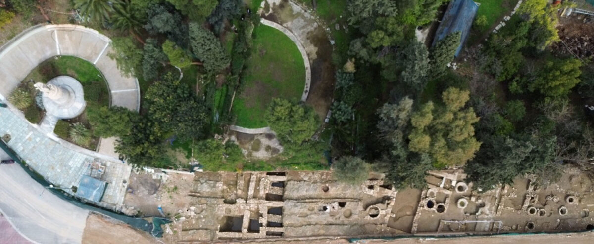Άποψη της ανασκαφής από ψηλά. Πηγή εικόνας: ΥΠΠΟ.