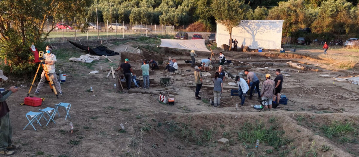 Άποψη των εργασιών στον νότιο τομέα της ανασκαφικής έρευνας. Λήψη από Β. Πηγή εικόνας: ΥΠΠΟ.